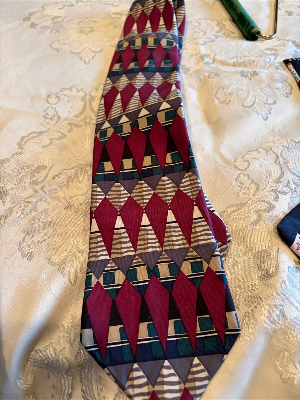 Geometric Pattern Men's Tie in Burgundy and Teal